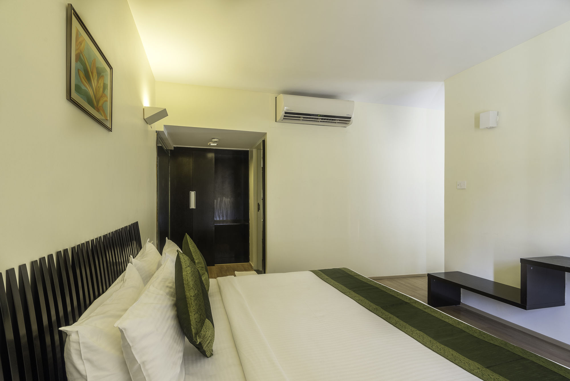 Treebo Trend Spektrum Suites Mysore Extérieur photo