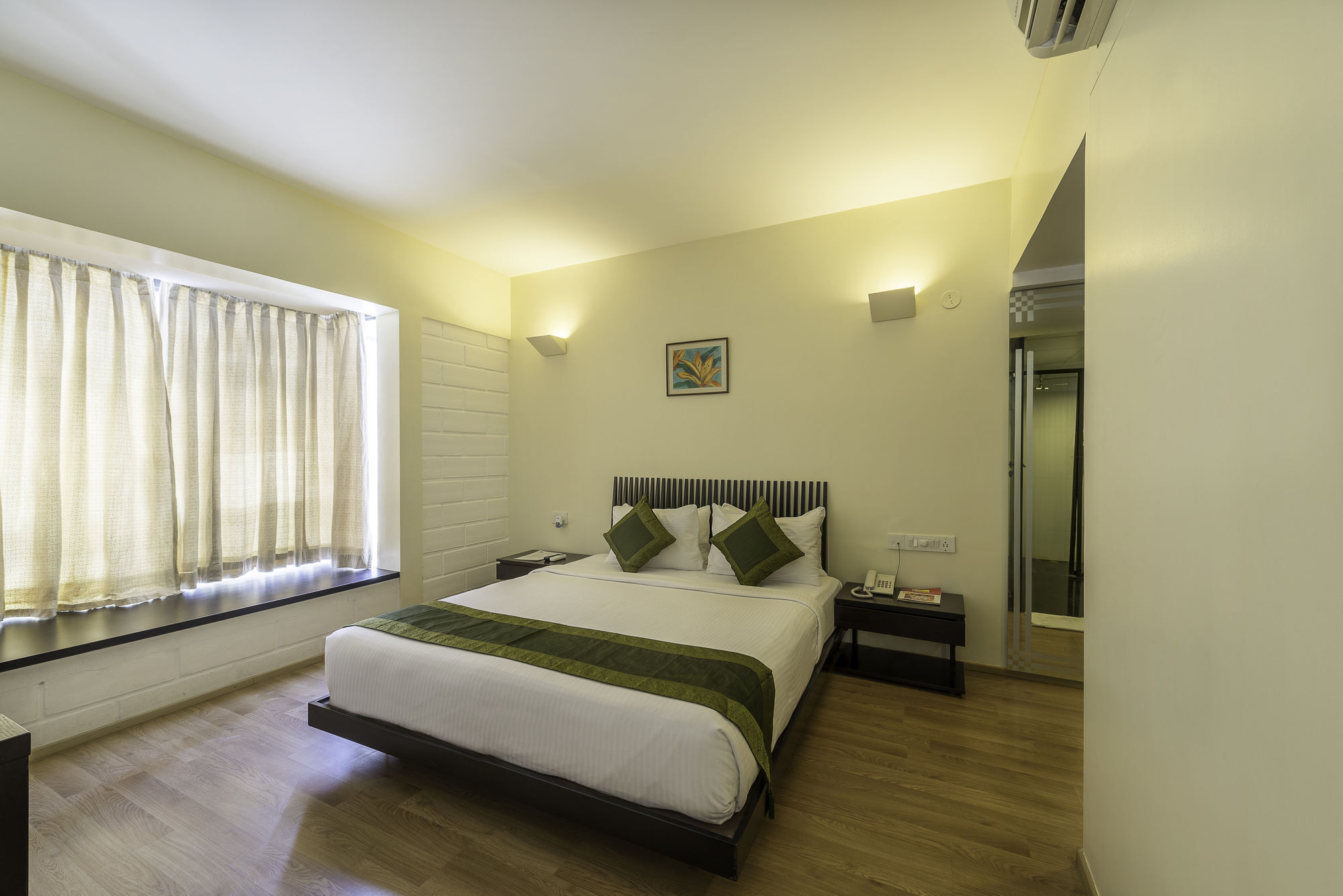 Treebo Trend Spektrum Suites Mysore Extérieur photo